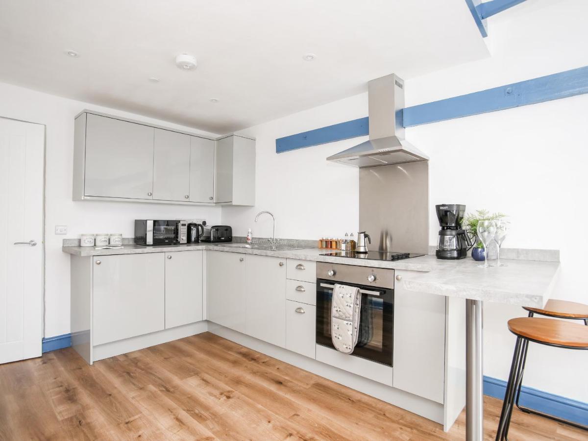 Ty Coets Coach House Apartment Caernarfon Bagian luar foto